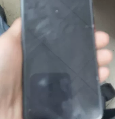 小米8 屏幕指纹版 8+128。屏幕换过...