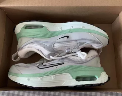 不合脚，耐克AIR MAX BLISS女子...