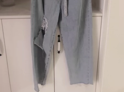 春夏牛仔裤,显瘦,破洞裤 感兴趣的话点“我...