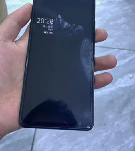 出台红米k40  12+256，去年2月买...