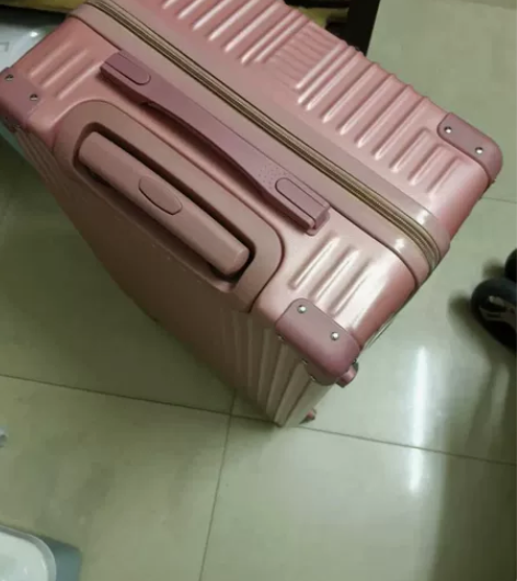 全新的24寸行李箱,便携行李箱女学生拉杆箱...