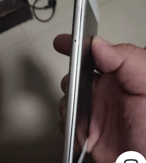 出vivo x7 4+64G国产屏，除了有...