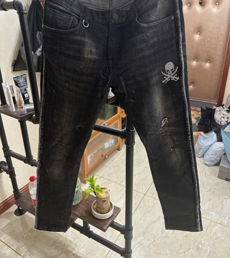 双刀牛仔裤，奥莱三千多购入，32码98新 ...