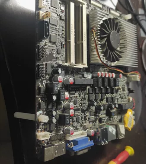 ITX主板,板载一颗ES的I5-7200U...