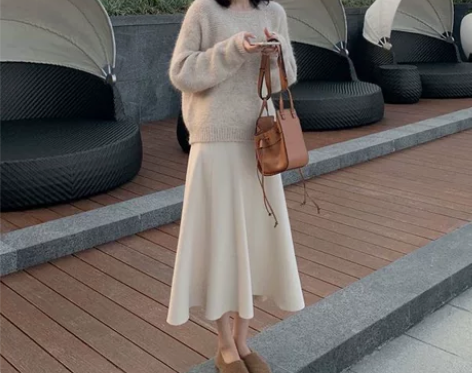 针织半身裙，伞裙a字裙，裙长70，弹力腰围...