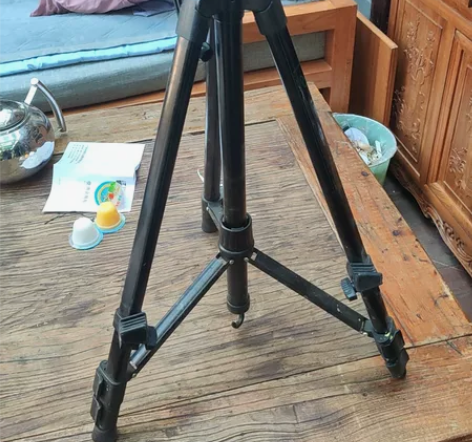 索普画架，孩子考上中央美院用不到了 感兴趣...