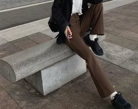 春秋季高腰微喇叭牛仔裤女2022年韩版新款...