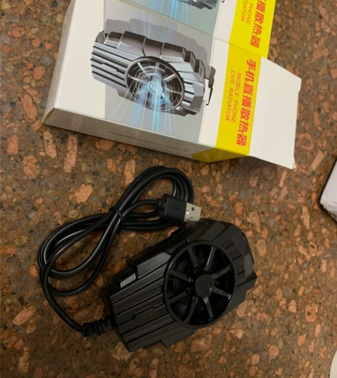 闲置出几个手机散热神器直播吃鸡追剧大风力降...