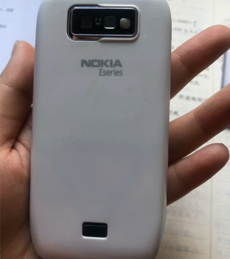 诺基亚E63学生机,老年机,我以前都是拿它...