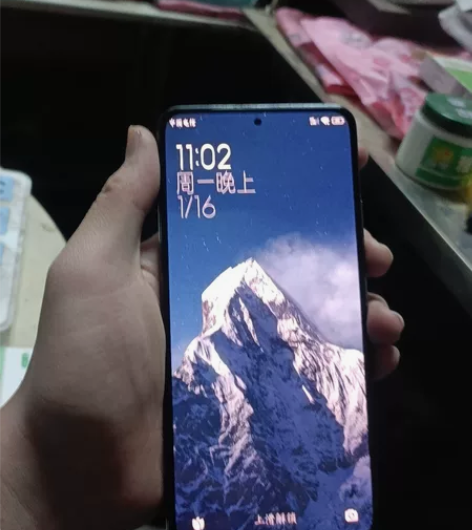 红米k40，可小刀，成色很好 感兴趣的话点...