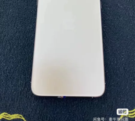 苹果11ProMax美版64G 保护得很完...