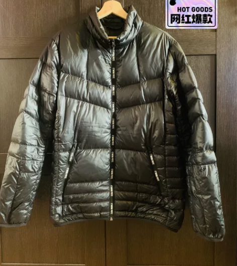 男士轻薄羽绒服，90绒，特别暖和，上身比较...