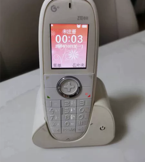 少见的中兴u115手机一部，功能都正常好用...