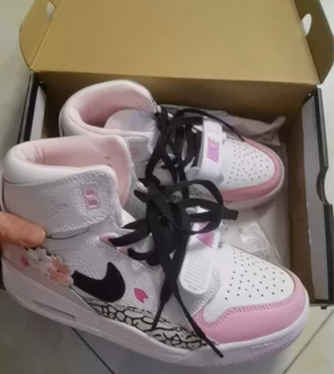 乔丹 JORDAN.樱花粉! 老公出差给我...