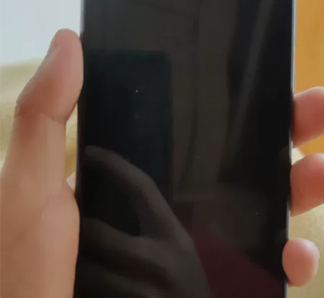 小米8se 屏幕坏了开不了机了，右上角有点...