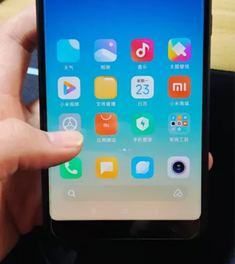 红米5plus 3+32版本 家人不用的手...