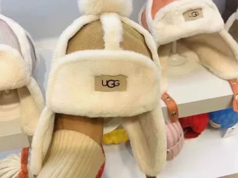 UGG宝宝秋冬季保暖护耳帽儿童新款宝宝帽男...