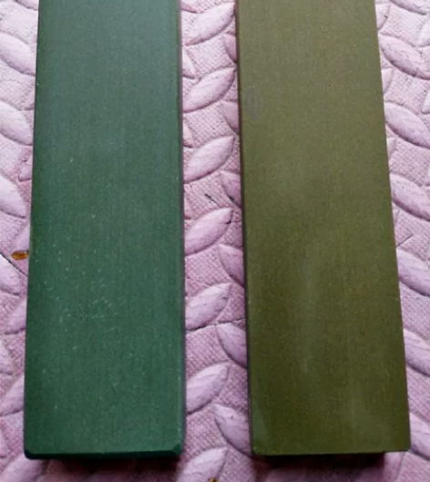 老磨石二块,天然磨石,可作一对镇纸。色泽亮...