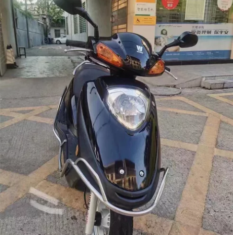 个人自用豪爵品牌踏板摩托车宇钻125cc,...