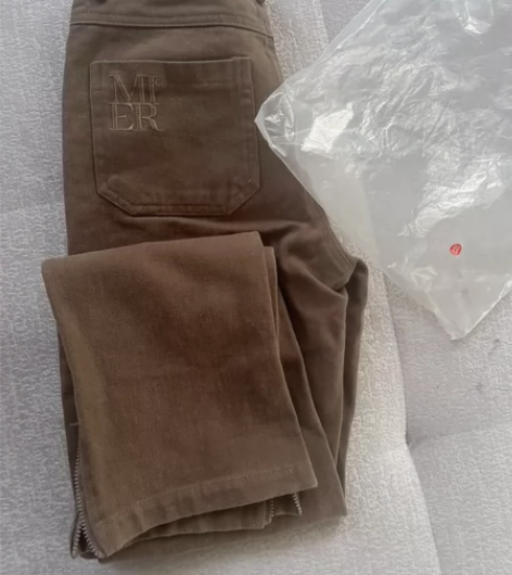 出全新#美式复古 辣妹裤，微喇。腰围买小了...