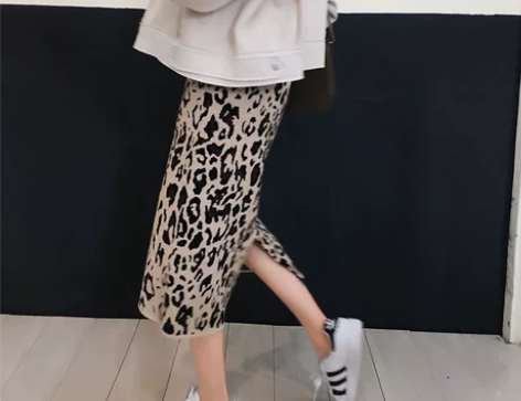 豹纹针织半身长裙女宽松ins超火的裙子一步...