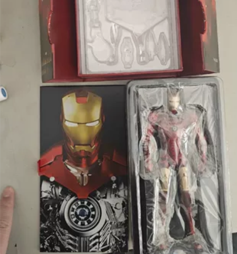 【新品现货】中动玩具mk3发光版钢铁侠手办...