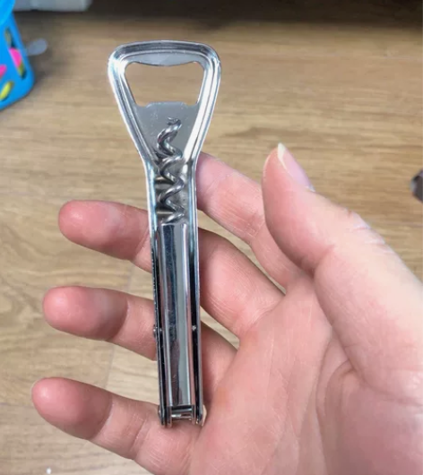 红酒起瓶器便宜甩卖,功能很多,可以开红酒,...