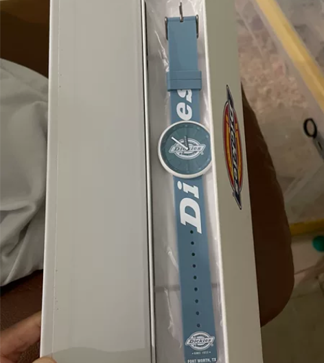 Dickies 手表,全新包装盒保护膜都在...