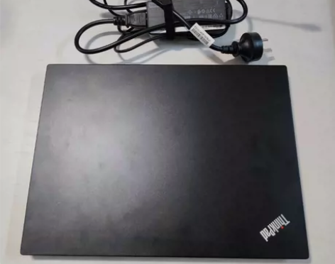ThinkPad e495,R5 3500...