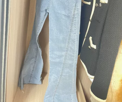 超级无敌显瘦的喇叭牛仔裤,特显腿长 感兴趣...