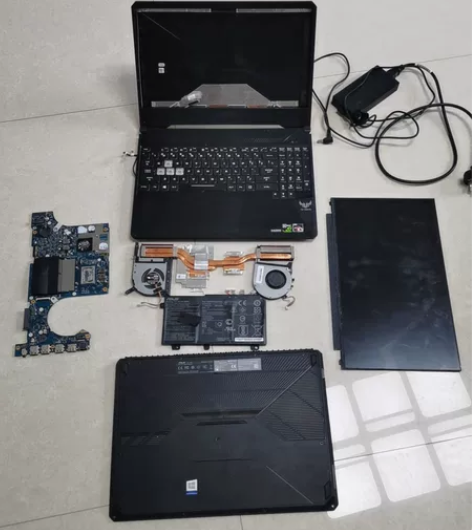 华硕飞行堡垒FX95D,屏碎,主板U短路。...