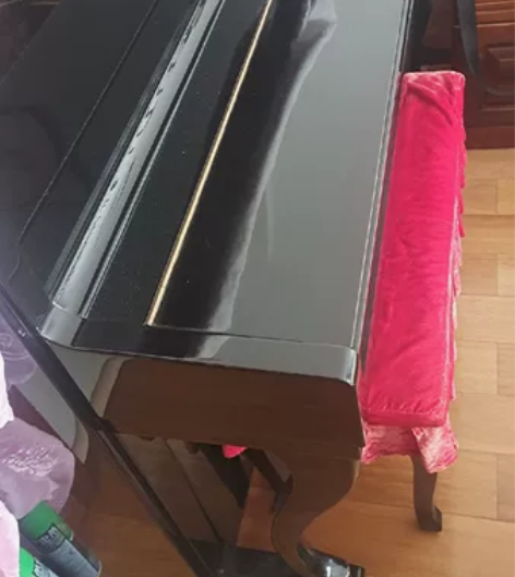 钢琴,没有一点擦伤。想给自己的宝贝学琴的理...