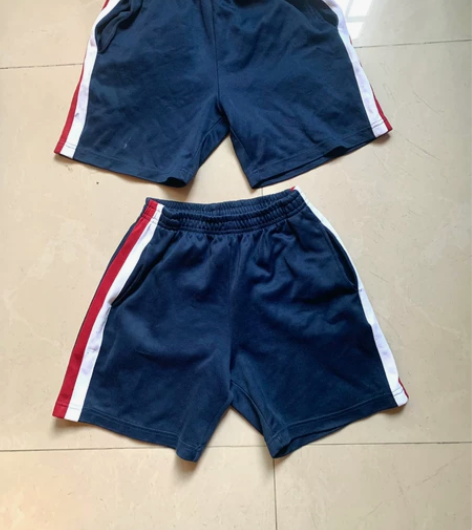 华阳小学校服。130码。华阳校服，广州华阳...