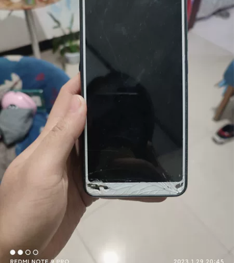 红米note5 内存6+128掉地上摔坏了...