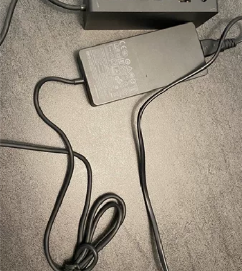 微软扩展坞 之前工作时自用的扩展坞(Mic...