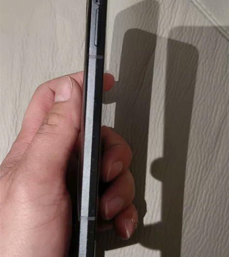 出黑鲨3s  12+128   刚出的时候...