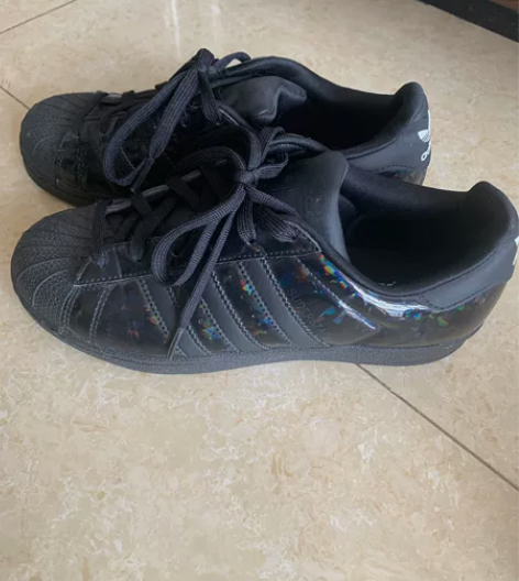 正品闲置adidas阿迪纯黑幻彩镭射贝壳鞋...
