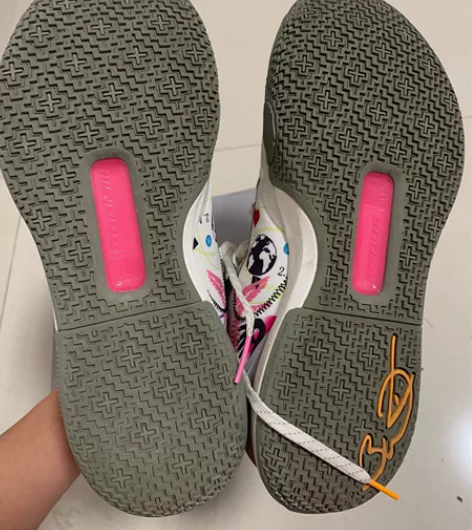 李宁全程10 乳白色 44码 内长28cm...