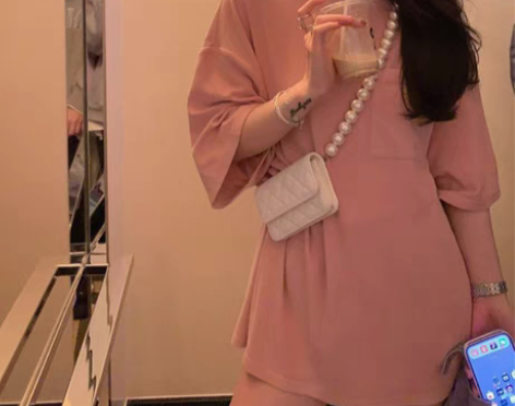 转卖包包女2022夏季新款珍珠链条包百搭胸...