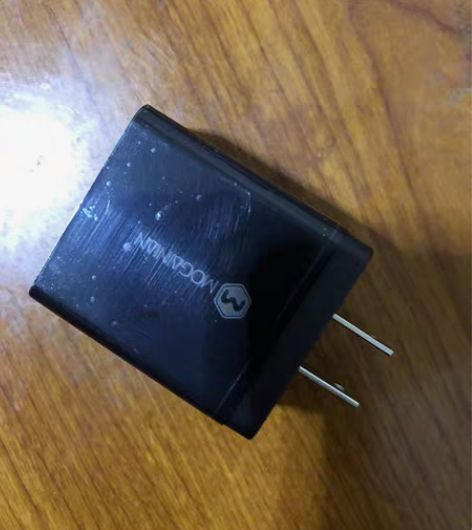 万能四口充电头，快充6A手机充电器通用各种...
