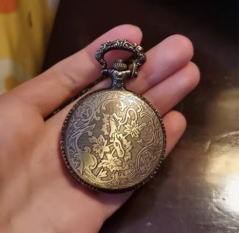 包邮复古怀表 低价出售 感兴趣的话点“我...