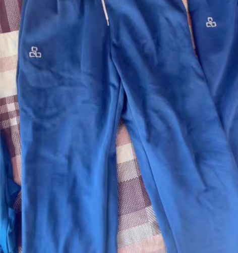 校服/园服:朝外校服多件(全部正版),赶上...