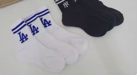 包邮全新3双!!MLB成人情侣袜男士女士毛...