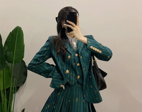 转卖陈大嘴 学院风减龄港风御姐风气质网红套...