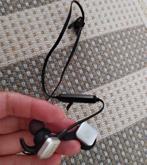 包邮纽曼耳机,捡漏的来,可小刀本市自提再便...