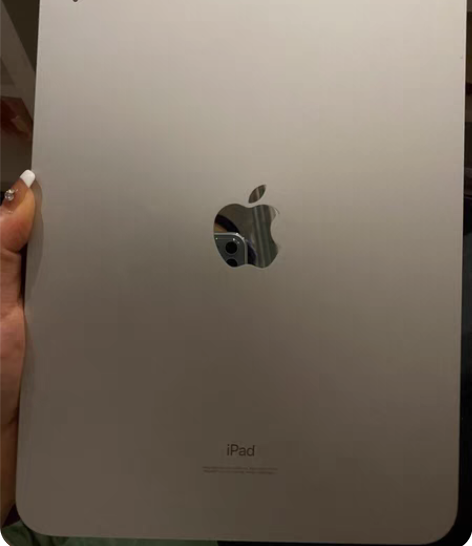 包邮出ipad10,去年11月份买的,平时...
