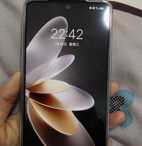 包邮Vivo S16e 全新出特价 本人1...