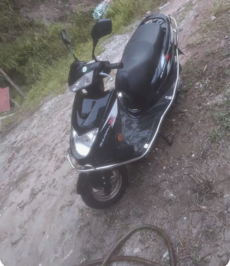 (有合格证,发票。没上牌)自用铃木摩托车,...