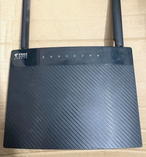 腾达AC9双频全千兆无线路由器 8成新左右...