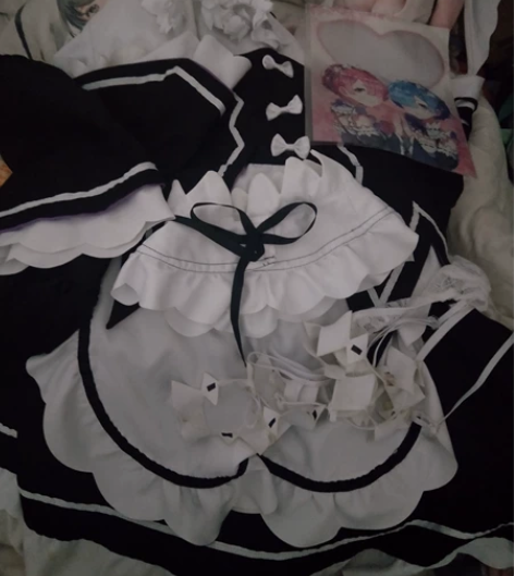三町目蕾姆拉姆cos服b站盒子发货 只有头...